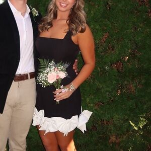 Elliatt Bow Mini Dress